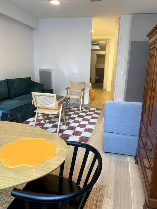Apartment Modern Parisian Flat In Montparnasse Area Paris